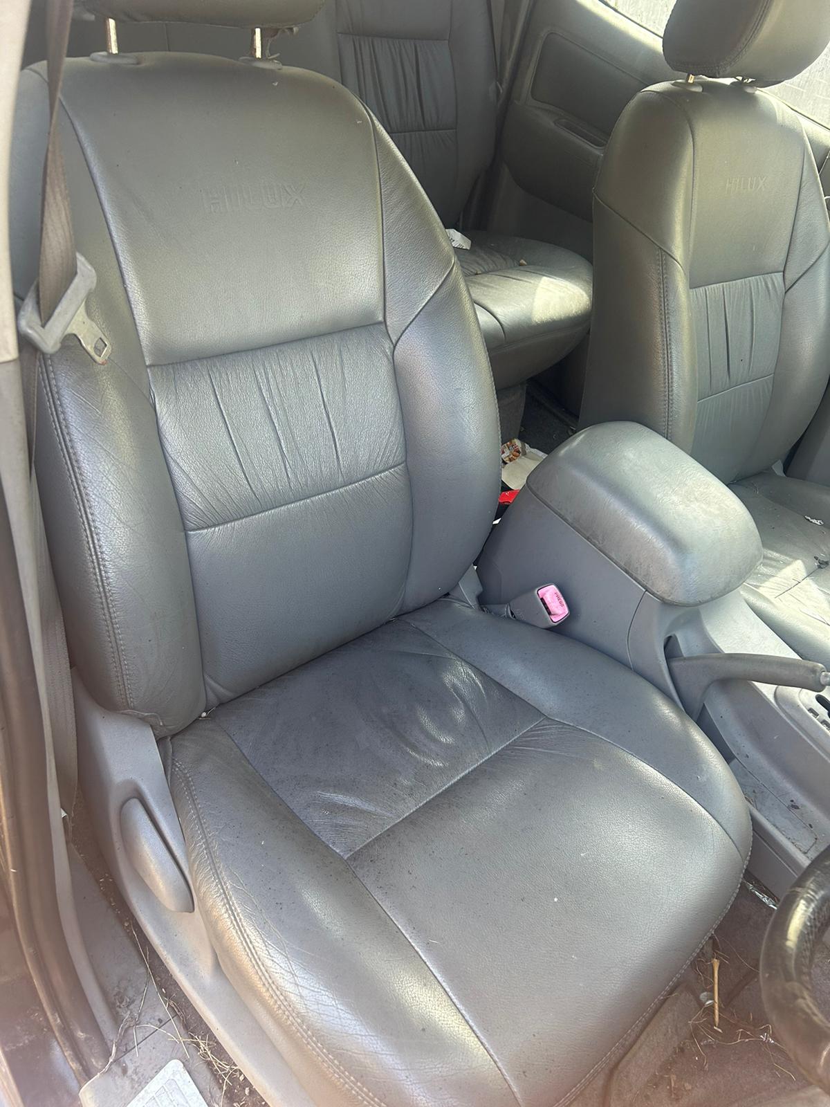 RE 315 TOYOTA HILUX DCB 2007 3.0D4D AUTOMATIC BLACK 209