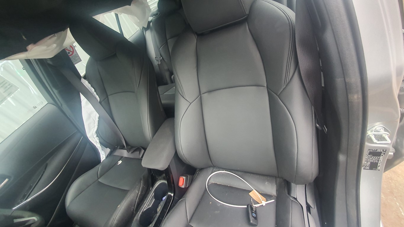 REF 326 TOYOTA COROLLA ESTATE ICON 1.8 PETROL HYBRID 72 REG