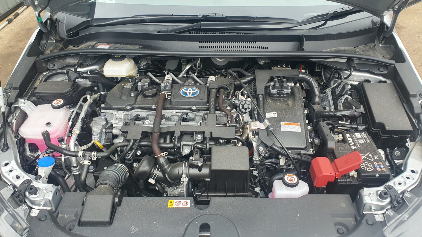 REF 326 TOYOTA COROLLA ESTATE ICON 1.8 PETROL HYBRID 72 REG