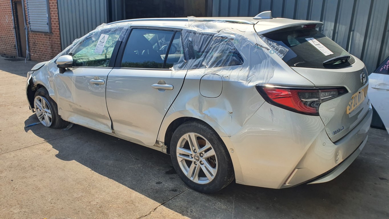 REF 324 TOYOTA COROLLA ICON TECH 2020 1.8 PETROL HYBRID