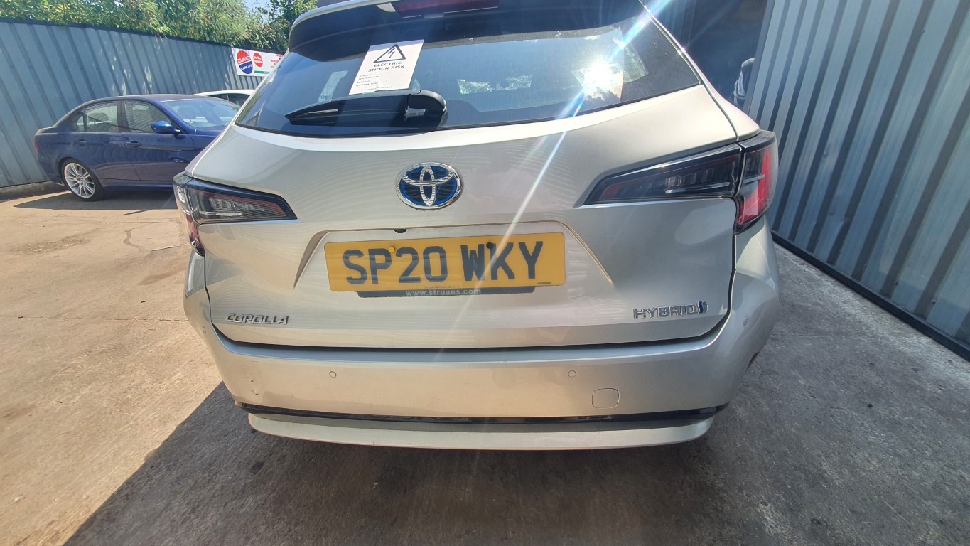 REF 324 TOYOTA COROLLA ICON TECH 2020 1.8 PETROL HYBRID