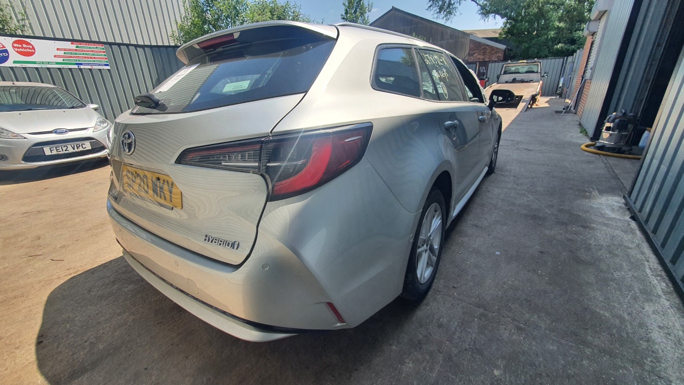 REF 324 TOYOTA COROLLA ICON TECH 2020 1.8 PETROL HYBRID