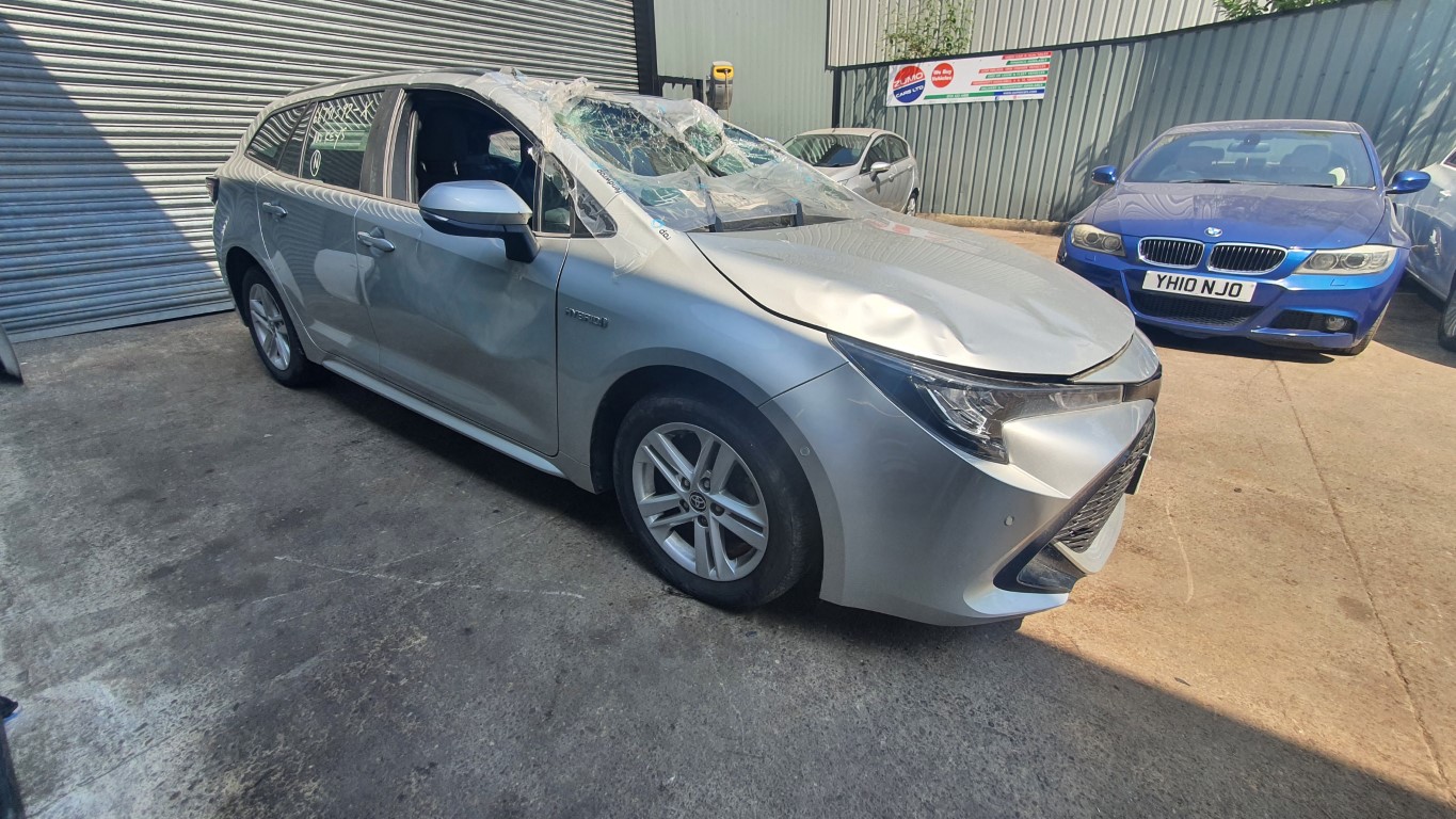 REF 324 TOYOTA COROLLA ICON TECH 2020 1.8 PETROL HYBRID