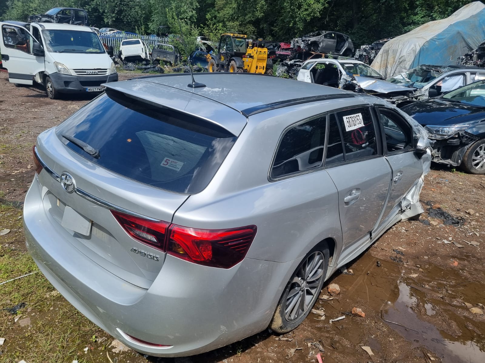 REF 328 TOYOTA AVENSIS ESTATE 2017 1.6D4D 6 SPEED MANUAL