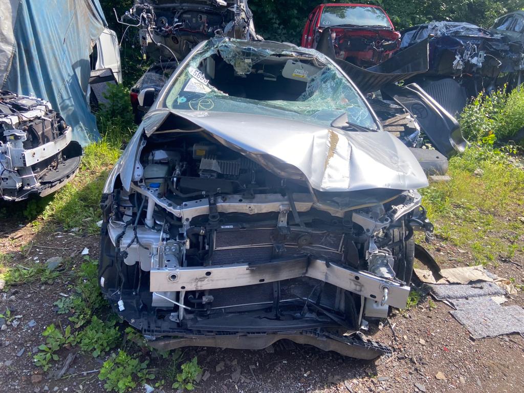 REF 329 TOYOTA AURIS HYBRID 2016 MK2 1.8 PETROL HYBRID SILVER