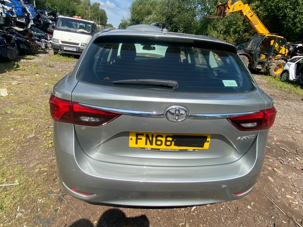 REF 330 TOYOTA AVENSIS ESTATE 2017 MK3 1.6D4D 1WW 6 SPEED