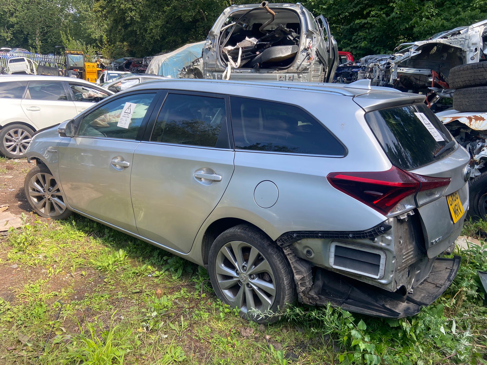 REF 331 TOYOTA AURIS HYBRID ESTATE MK2 2016 1.8 PETROL HYBRID