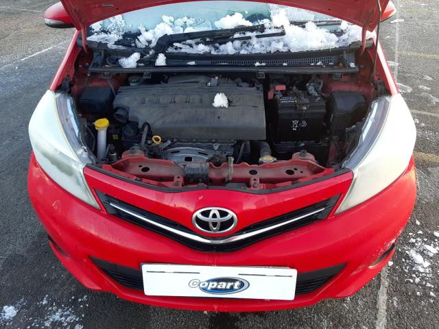 REF 408 TOYOTA YARIS 2013 63 MK3 RED 1.3 PETROL 6 SPEED MANUAL