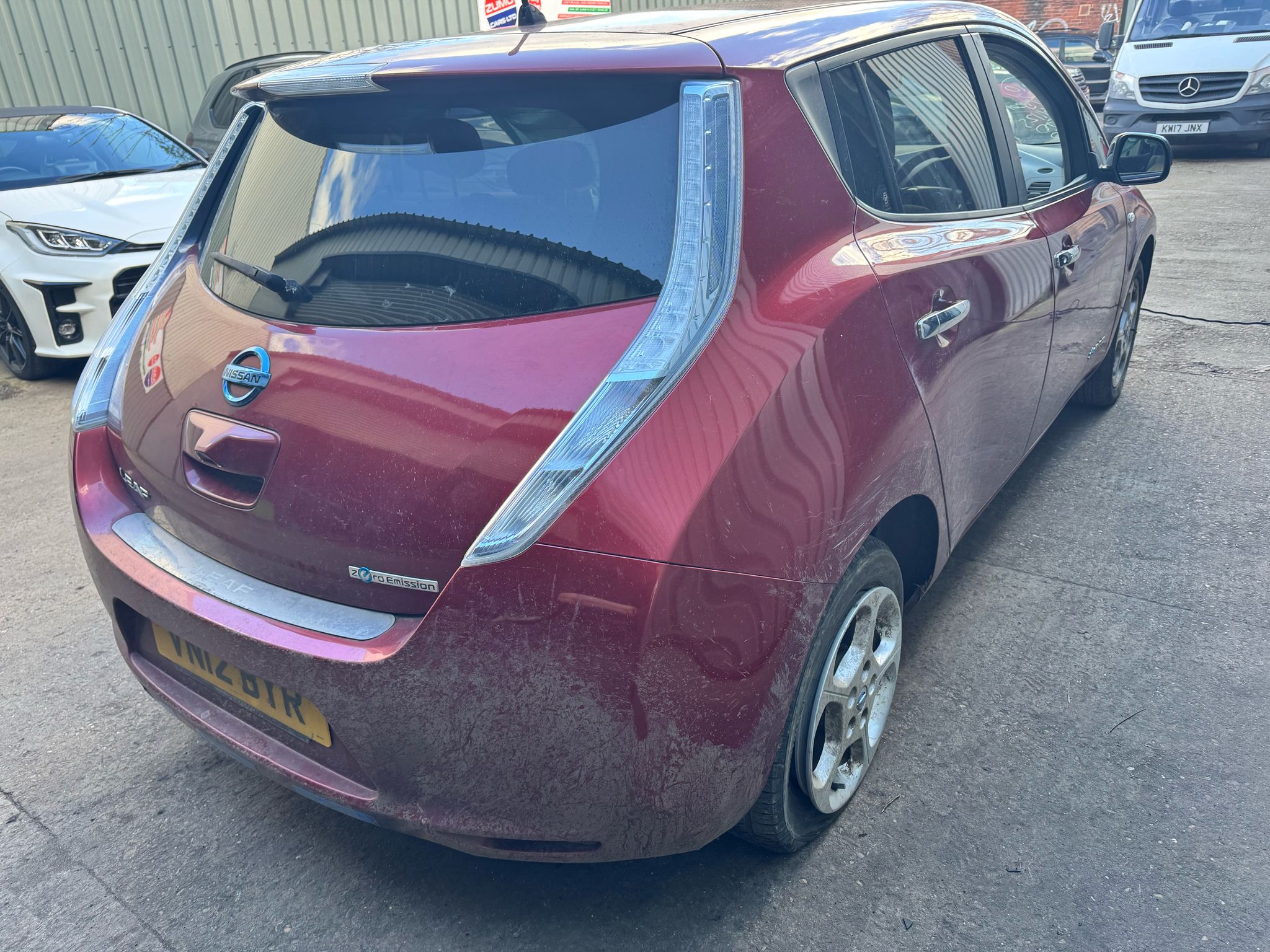 REF 414 NISSAN LEAF EV AUTOMATIC MK1 2012 ELECTRIC DRIVE RED
