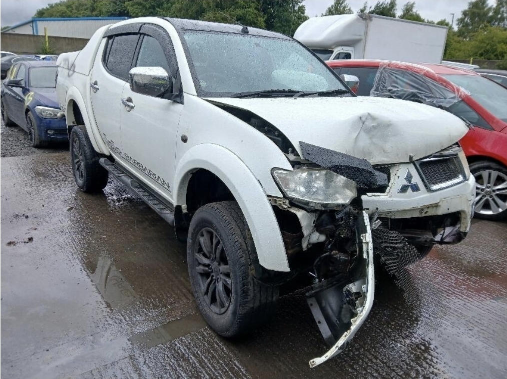 REF 425 MITSUBISHI L200 DI-D 4X4 BARBARIAN LB DCB MK4 (KB4) DIESEL 5 SPEED MANUAL 2477CC