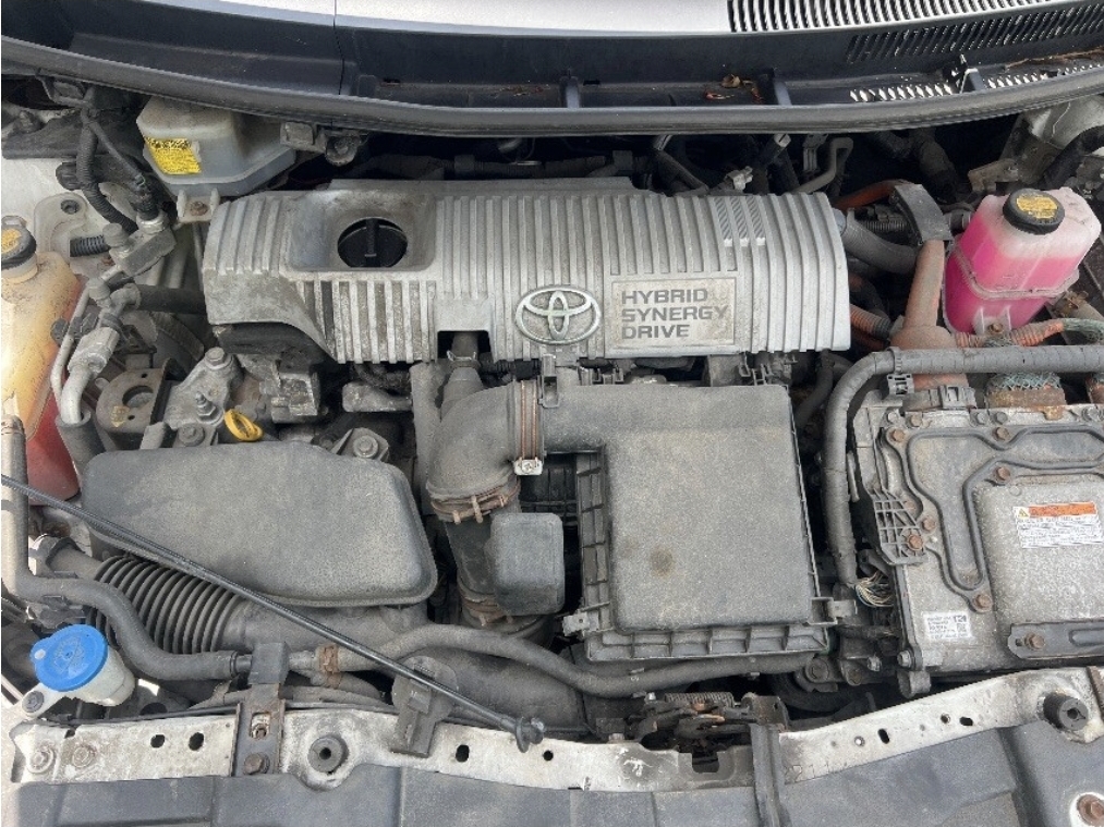 REF 424 TOYOTA AURIS T SPIRIT MK1 5 DOOR HATCHBACK PETROL/ELECTRIC 1 SPEED CVT 1797CC