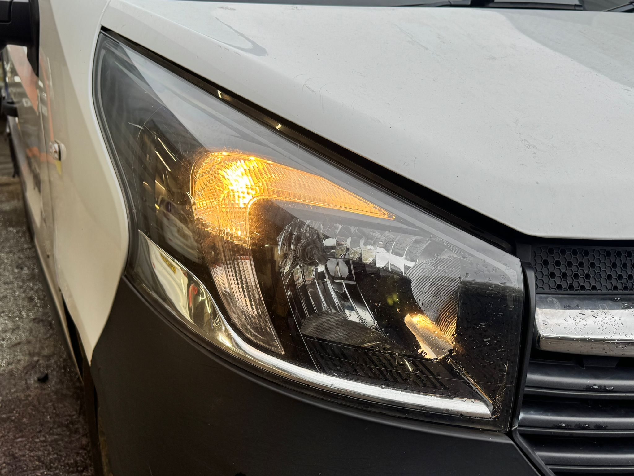 REF 433  VAUXHALL VIVARO 2900 L1H1 CDTI P/V SWB  2014 MK2  1.6 DIESEL  114 BHP  6 SPEED MANUAL