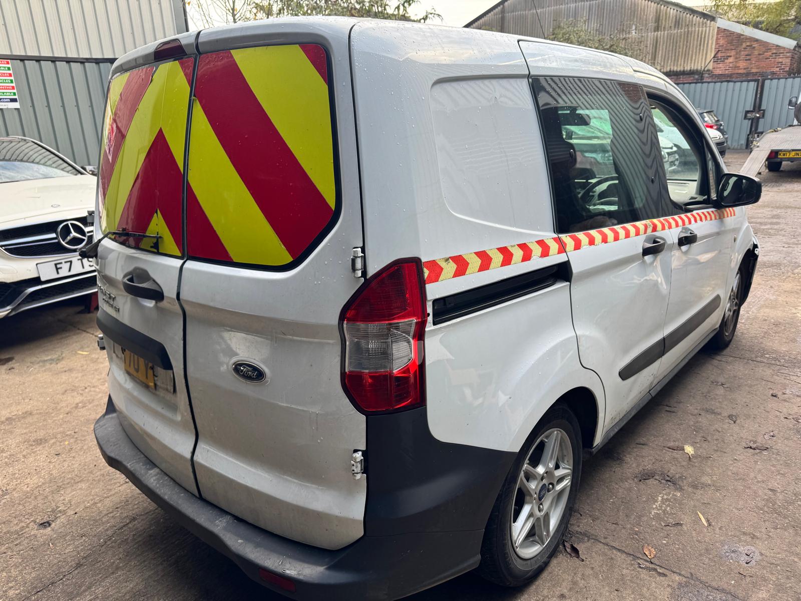 Ref 437 FORD TRANSIT COURIER BASE KOMBI TDCI 5 DOOR MPV DIESEL 2020 6 SPEED MANUAL 1499CC