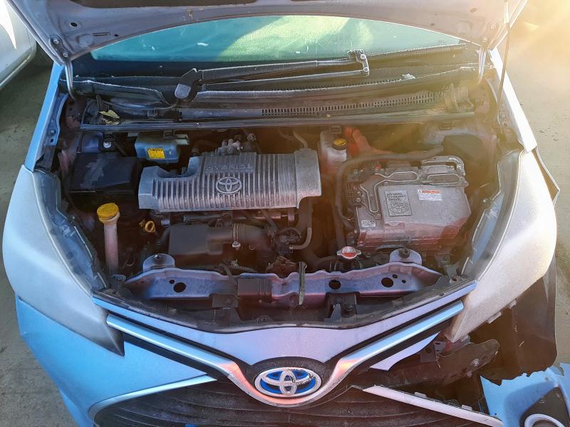 Ref 438 TOYOTA YARIS HYBRID  5 DOOR HATCHBACK  PETROL/ELECTRIC AUTOMATIC 1497CC