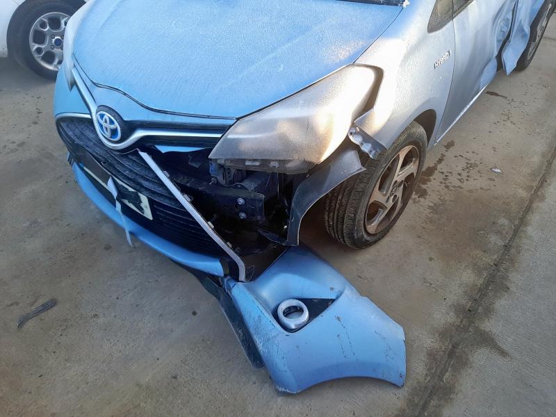 Ref 438 TOYOTA YARIS HYBRID  5 DOOR HATCHBACK  PETROL/ELECTRIC AUTOMATIC 1497CC