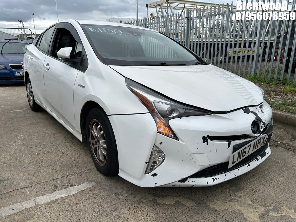 Ref 439 TOYOTA  PRIUS VVT-I ACTIVE MK4 (PS4) 5 DOOR HATCHBACK  PETROL/ELECTRIC Colour 1798CC