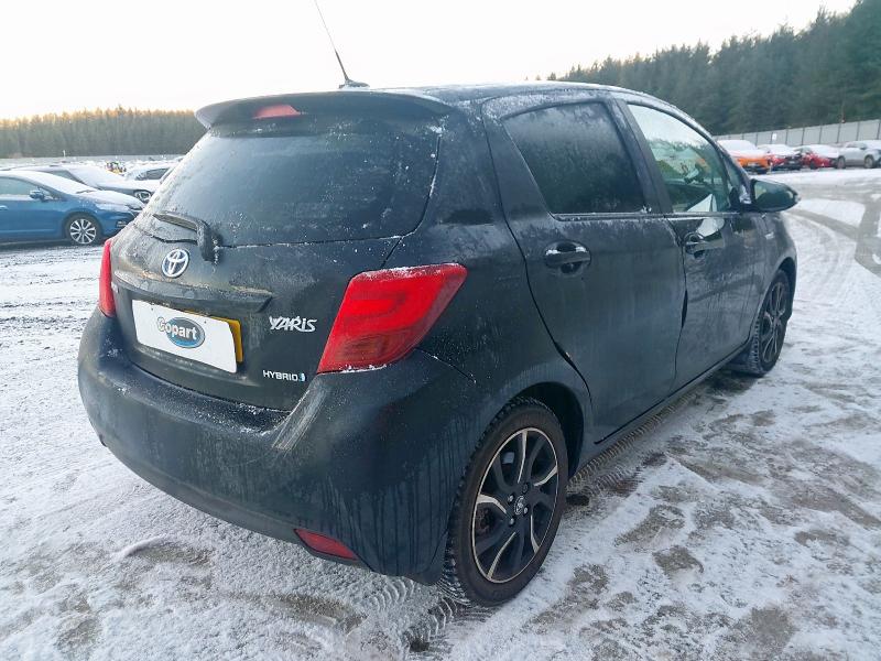 Ref 444 TOYOTA YARIS VVT-I DESIGN M-DRIVE S MK3 5 DOOR HATCHBACK PETROL/ELECTRIC 2017 1 SPEED CVT 1497CC