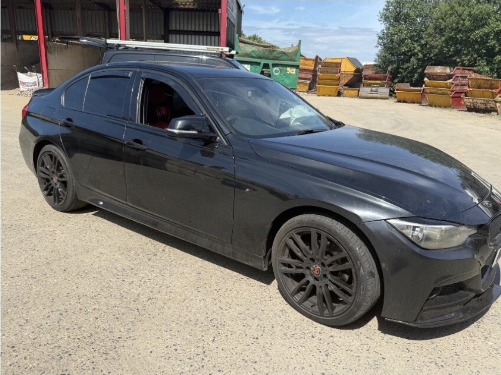 Ref 478 BMW 3 SERIES 320D M SPORT  F30  4 DOOR SALOON DIESEL  BLACK 8 SPEED AUTO 1995CC Engine