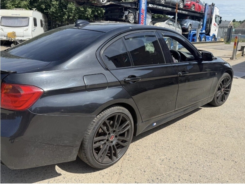 Ref 478 BMW 3 SERIES 320D M SPORT  F30  4 DOOR SALOON DIESEL  BLACK 8 SPEED AUTO 1995CC Engine