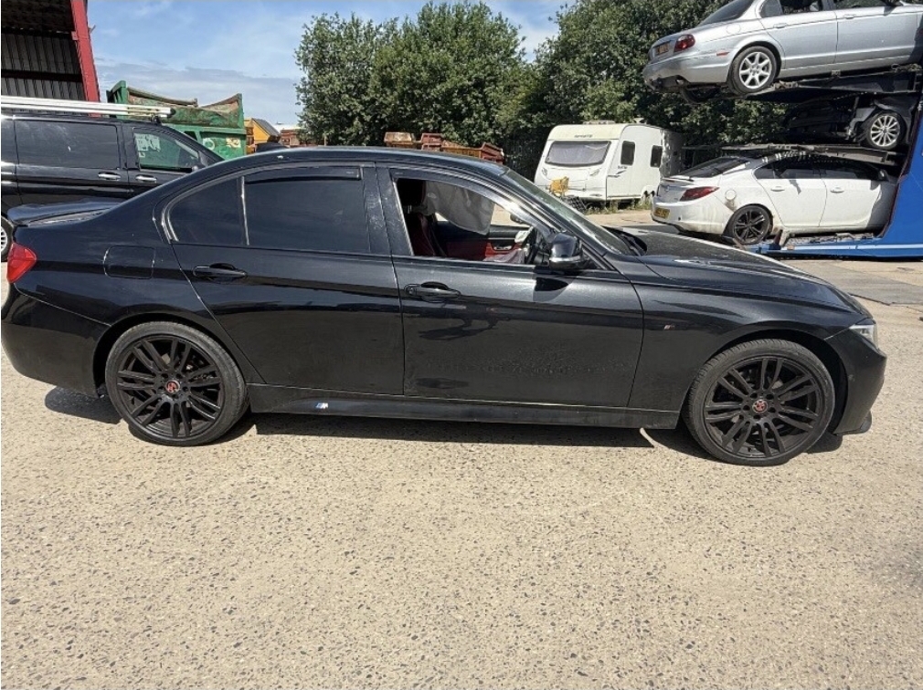 Ref 478 BMW 3 SERIES 320D M SPORT  F30  4 DOOR SALOON DIESEL  BLACK 8 SPEED AUTO 1995CC Engine